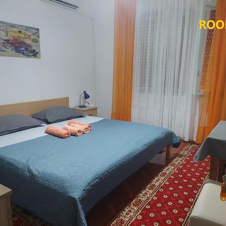 Guest House Lovric Πόρετς Εξωτερικό φωτογραφία